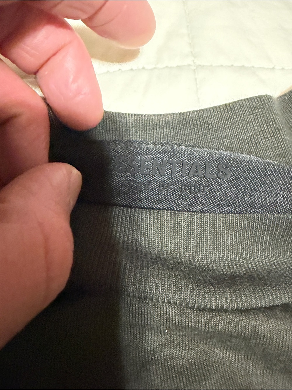 Essentials shirt - Picture 4 of 7